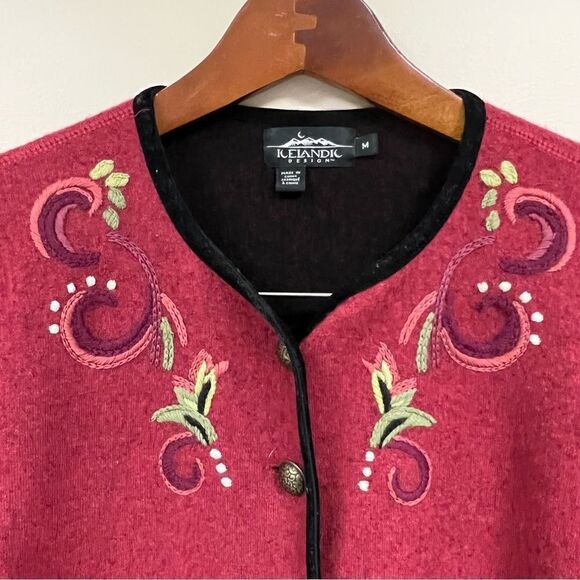 Icelandic wool blend embroidered jacket. Size M - Picture 6 of 8